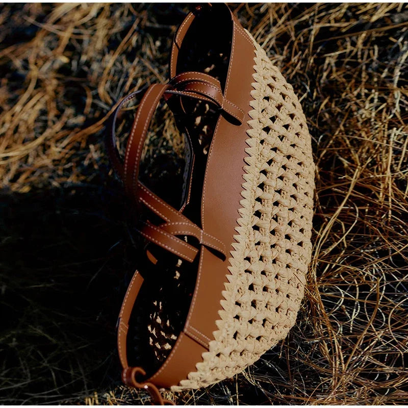 Designer Straw Woven Women's Tote Bag Large Capacity Dumpling-shaped Straw Woven Shoulder Bag Fashion Wing-shaped Shoulder Bag