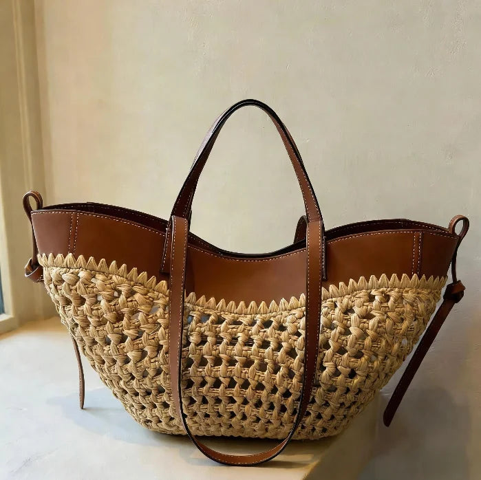 Designer Straw Woven Women's Tote Bag Large Capacity Dumpling-shaped Straw Woven Shoulder Bag Fashion Wing-shaped Shoulder Bag